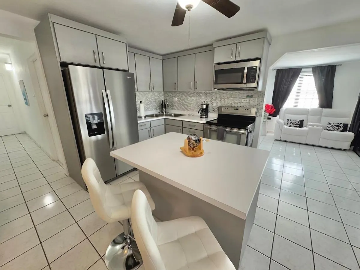 Prázdninový dům Ceiba Vacation Rental C1 B16